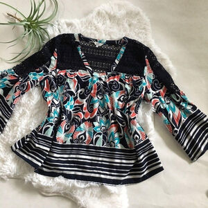 Crown & Ivy top lace size medium colorful